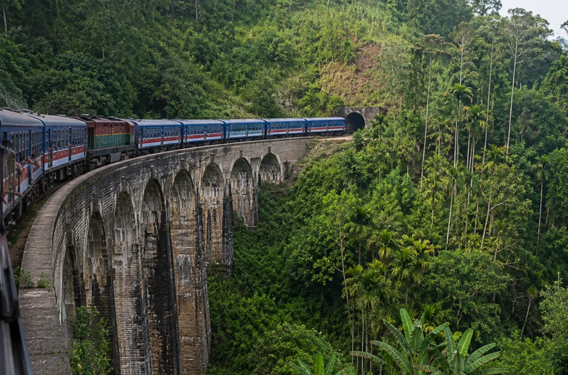 Charming Sri Lanka Honeymoon Getaway with Cultural Experiences